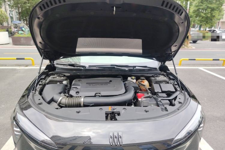 Used Buick LaCrosse 2025 Platinum Avia Edition Engine Bay