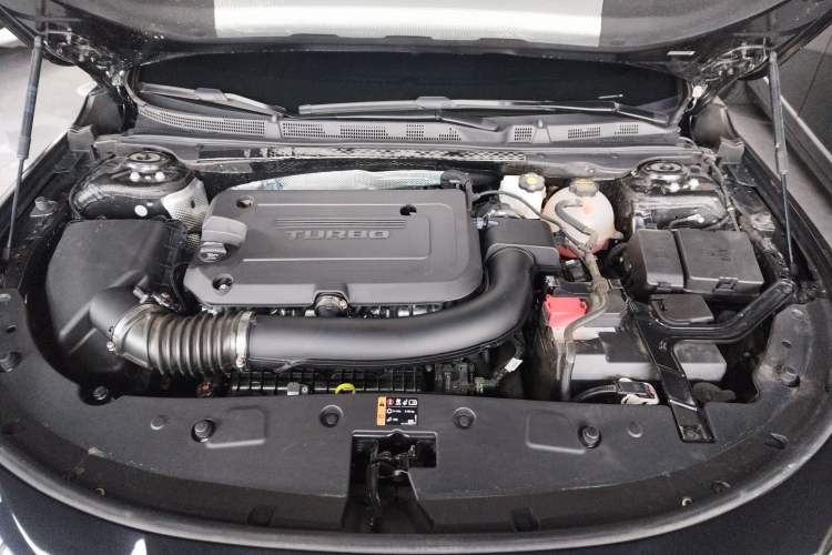 Used Buick LaCrosse 2025 28T Platinum Edition Engine Bay
