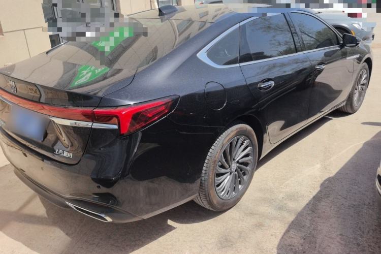 Used Buick LaCrosse 2025 28T Platinum Edition Exterior 2
