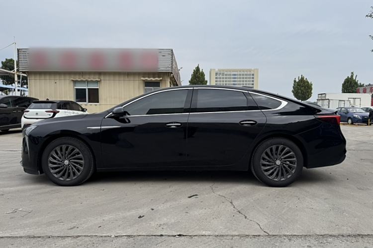 Used Buick LaCrosse 2025 28T Platinum Edition Exterior 5