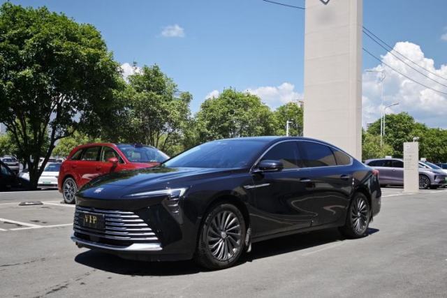 Used Buick LaCrosse 2025 28T Platinum Edition