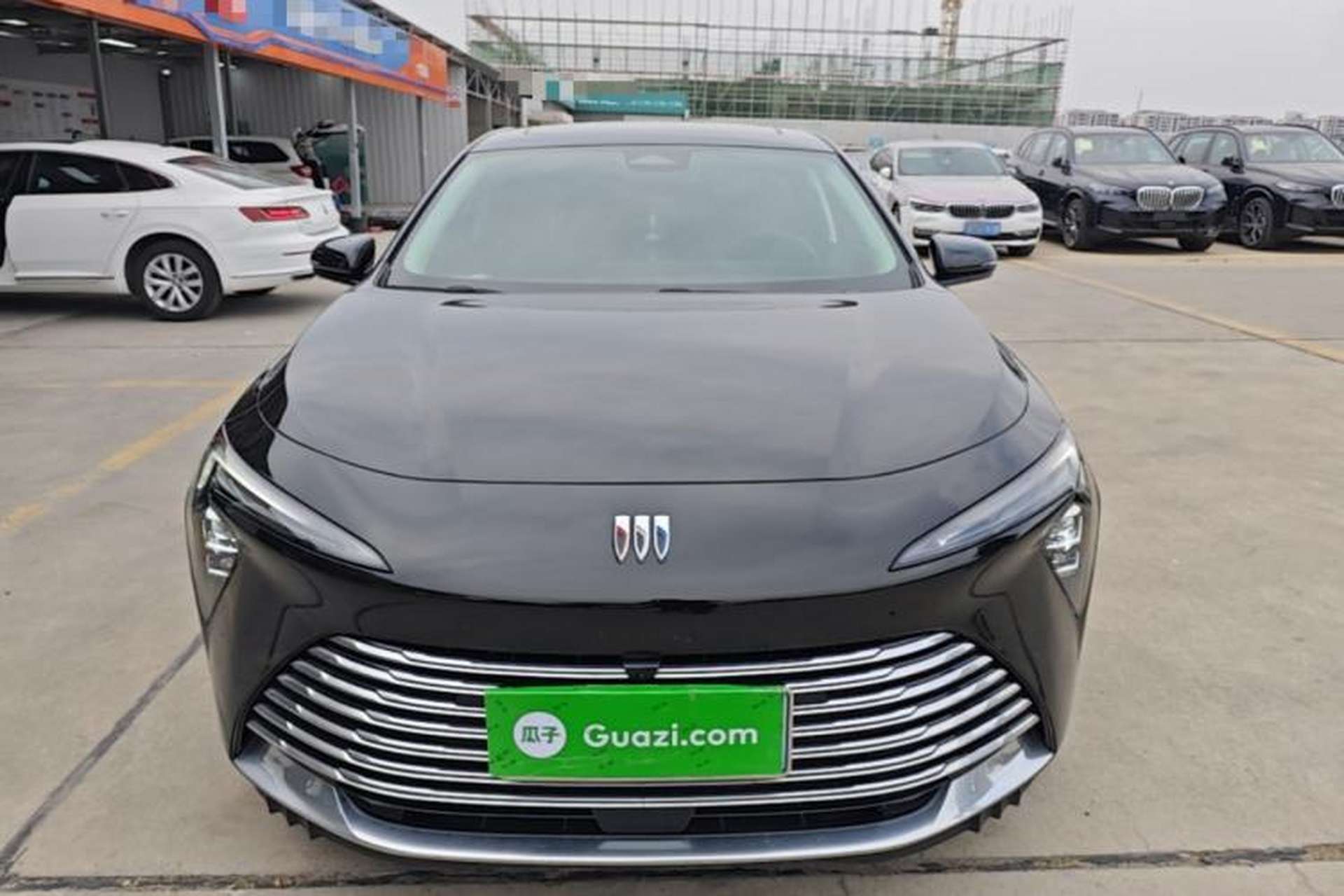 Used Buick LaCrosse 2025 28T Platinum Edition Front