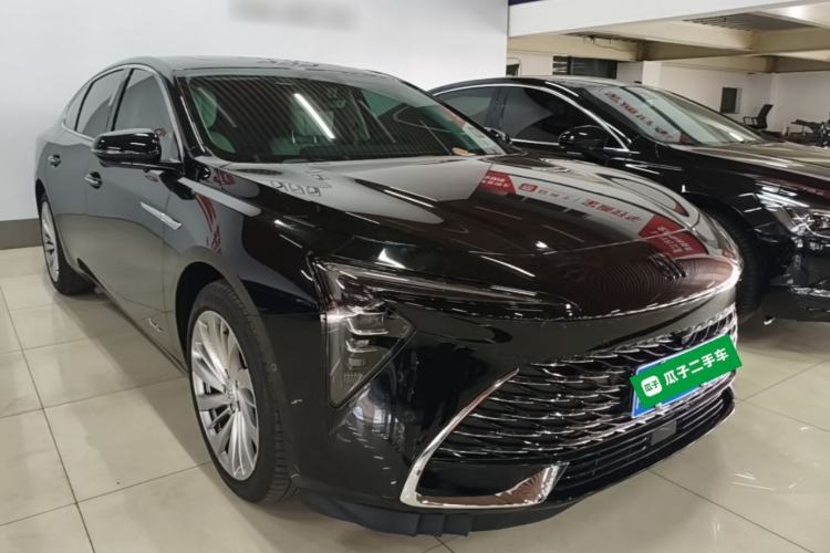 Used Buick LaCrosse 2025 Platinum Avia Edition Front Right 45 Deg