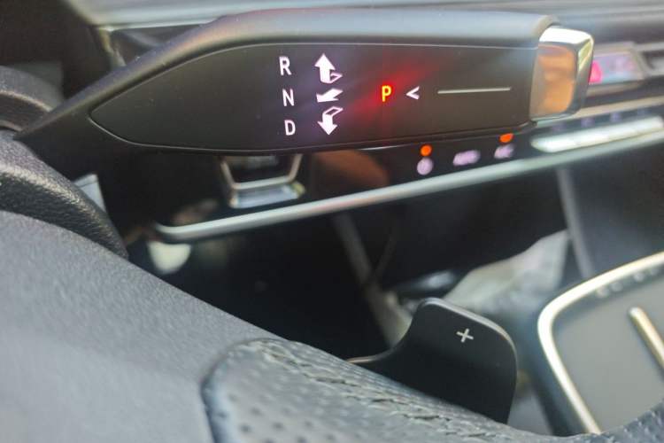 Used Buick LaCrosse 2025 28T Platinum Edition Gear Lever