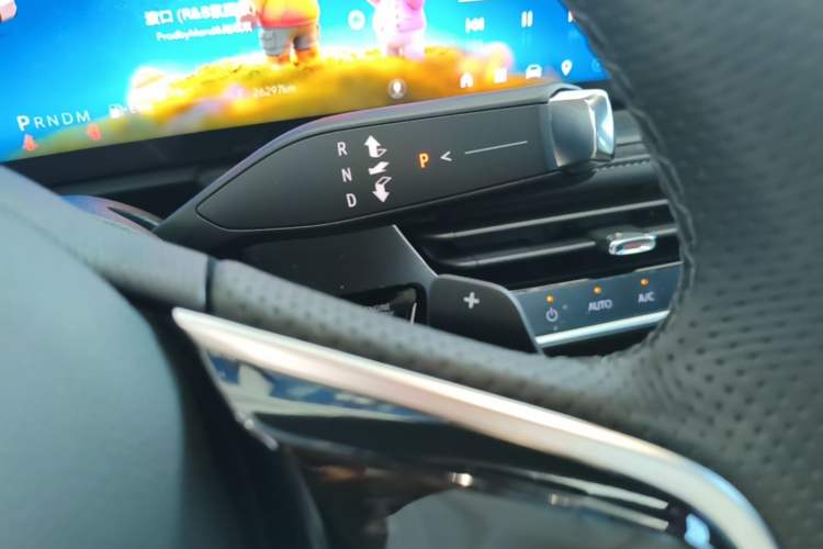 Used Buick LaCrosse 2025 28T Platinum Edition Gear Lever