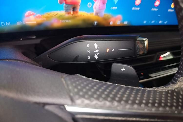 Used Buick LaCrosse 2025 28T Platinum Edition Gear Lever