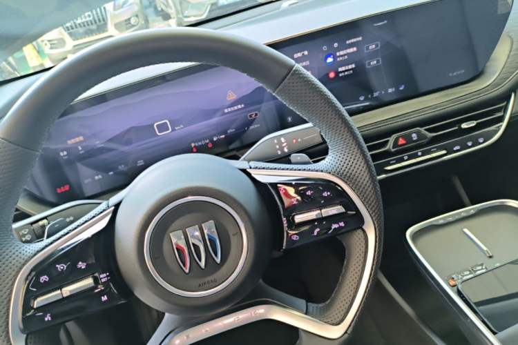 Used Buick LaCrosse 2025 28T Platinum Edition Gear Lever