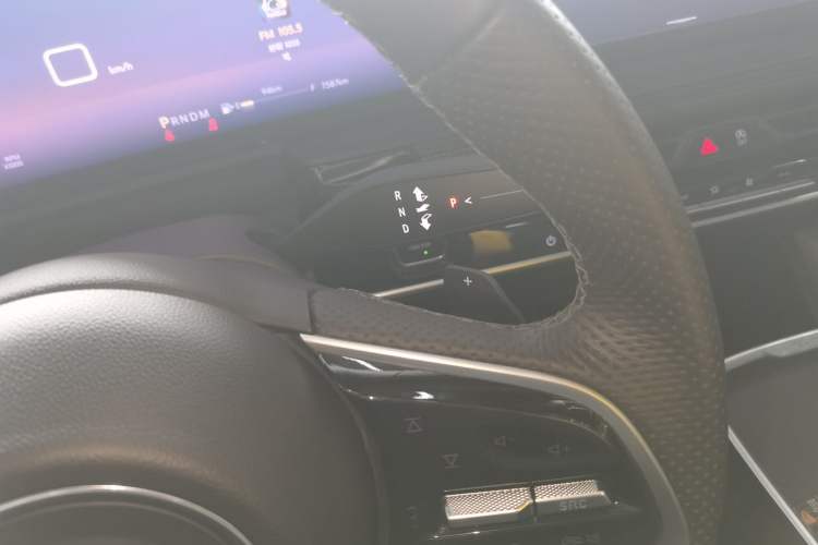 Used Buick LaCrosse 2025 28T Platinum Edition Gear Lever