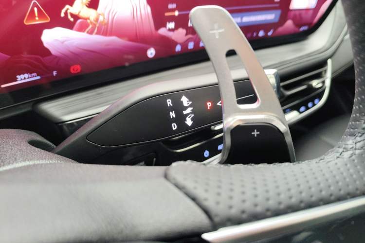 Used Buick LaCrosse 2025 28T Platinum Edition Gear Lever