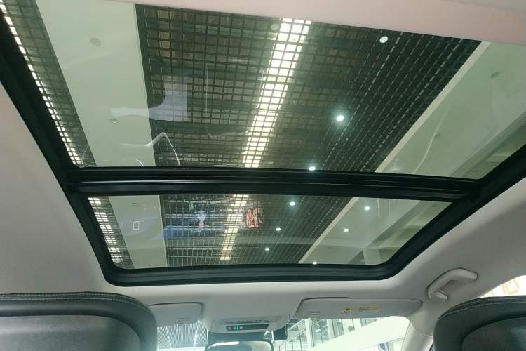 Used Buick LaCrosse 2025 28T Platinum Edition Headliner