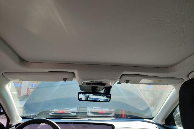Used Buick LaCrosse 2025 28T Platinum Edition Headliner