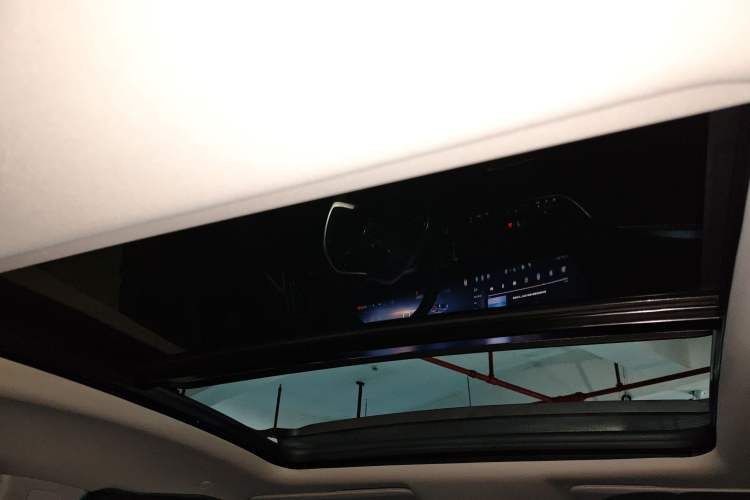 Used Buick LaCrosse 2025 Platinum Avia Edition Headliner