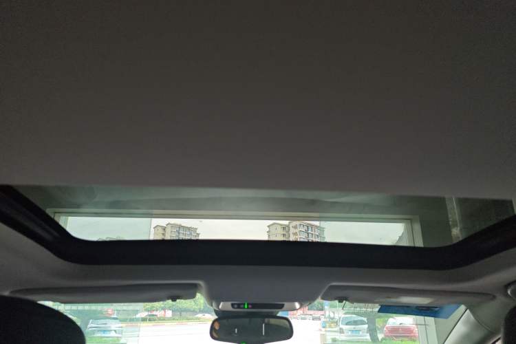 Used Buick LaCrosse 2025 28T Platinum Edition Headliner