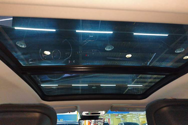 Used Buick LaCrosse 2025 28T Platinum Edition Headliner
