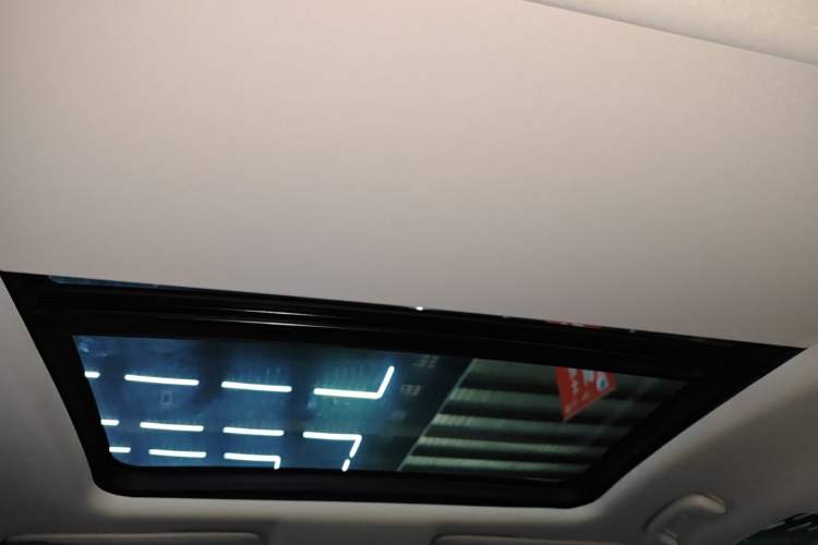 Used Buick LaCrosse 2025 28T Platinum Edition Headliner