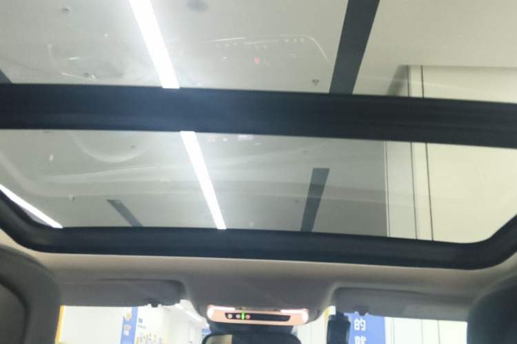 Used Buick LaCrosse 2025 28T Platinum Edition Headliner