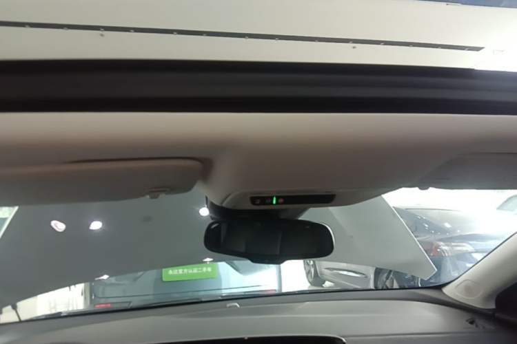 Used Buick LaCrosse 2025 28T Platinum Edition Headliner