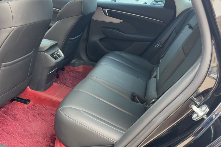 Used Buick LaCrosse 2025 28T Platinum Edition Interior 1