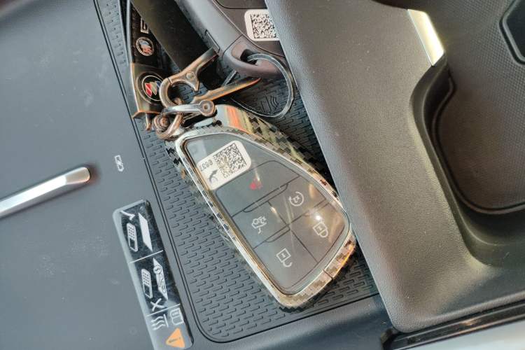 Used Buick LaCrosse 2025 28T Platinum Edition Interior 1