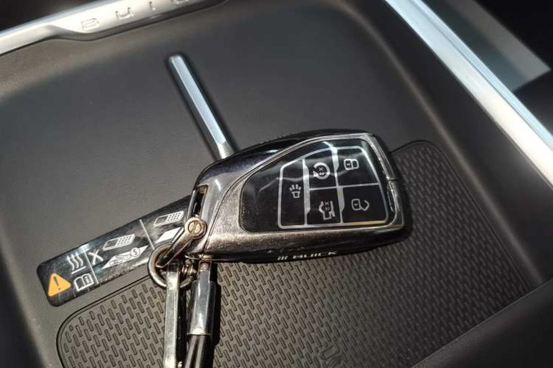 Used Buick LaCrosse 2025 28T Platinum Edition Interior 1