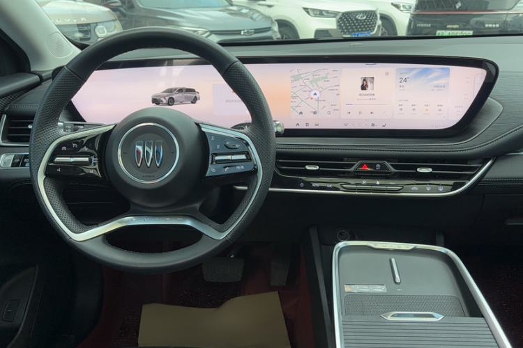 Used Buick LaCrosse 2025 28T Platinum Edition Interior 2