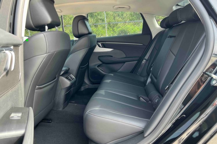 Used Buick LaCrosse 2025 28T Platinum Edition Interior 2