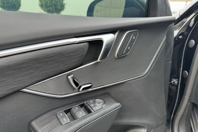 Used Buick LaCrosse 2025 28T Platinum Edition Interior 2