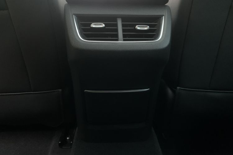 Used Buick LaCrosse 2025 28T Platinum Edition Interior 2