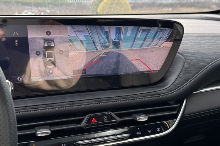 Used Buick LaCrosse 2025 28T Platinum Edition Interior 2