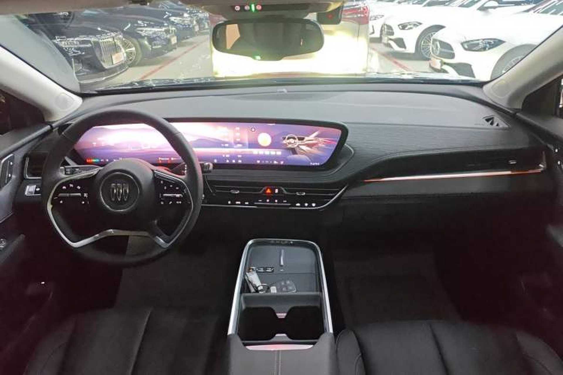 Used Buick LaCrosse 2025 28T Platinum Edition Interior 2