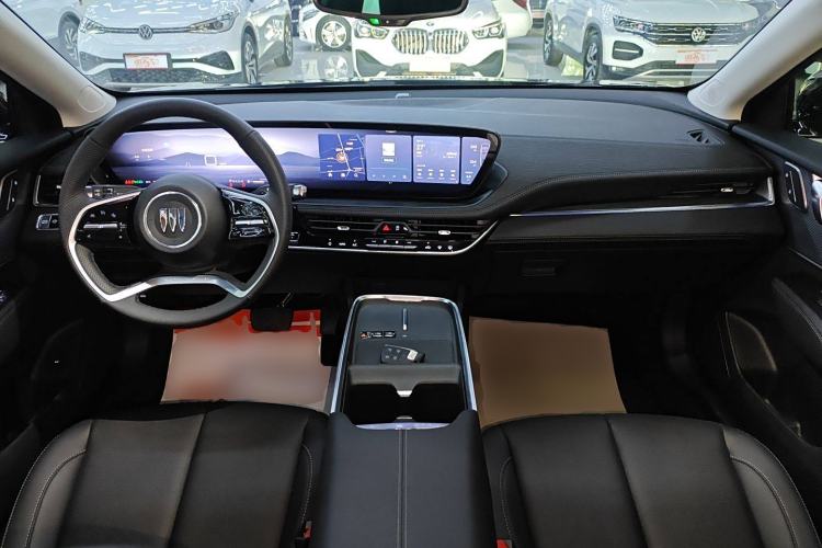 Used Buick LaCrosse 2025 28T Platinum Edition Interior 2