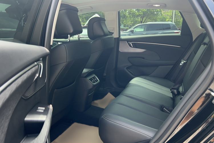 Used Buick LaCrosse 2025 28T Platinum Edition Interior 2