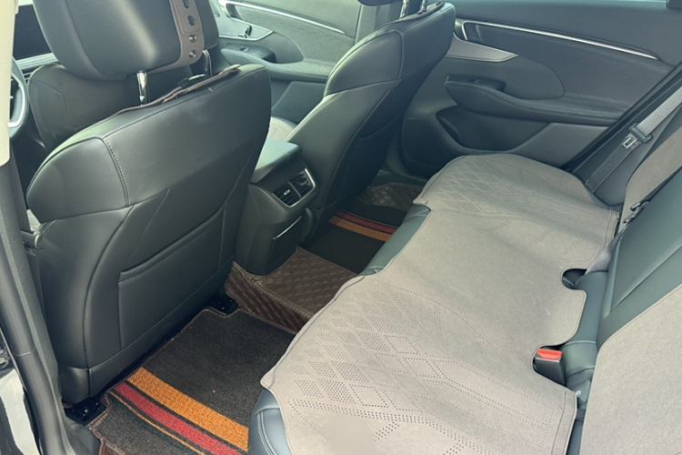 Used Buick LaCrosse 2025 28T Platinum Edition Interior 3