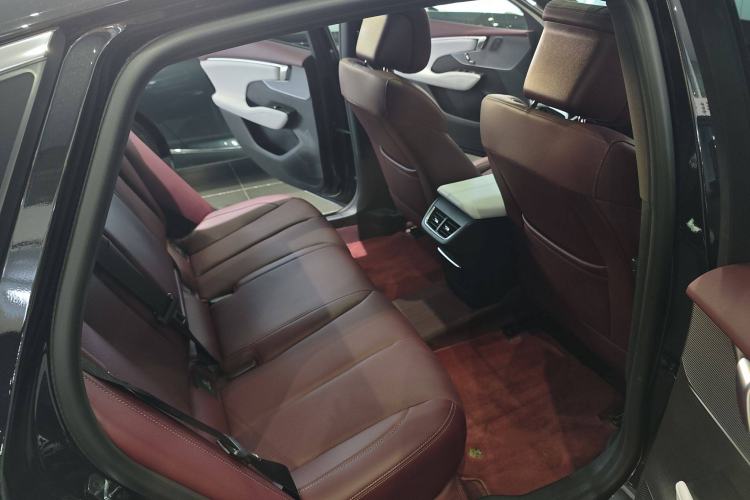 Used Buick LaCrosse 2025 28T Platinum Edition Interior 3