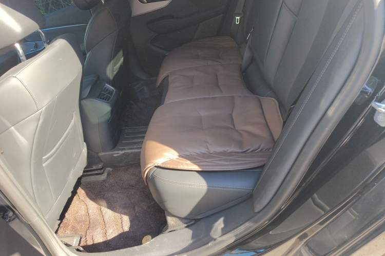 Used Buick LaCrosse 2025 28T Platinum Edition Interior 4