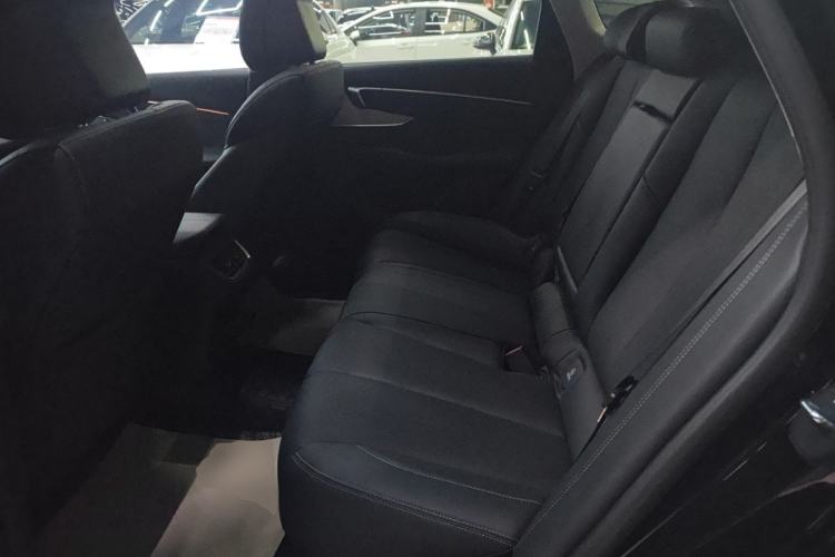 Used Buick LaCrosse 2025 28T Platinum Edition Interior 4