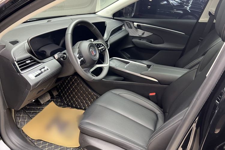 Used Buick LaCrosse 2025 28T Platinum Edition Interior 6