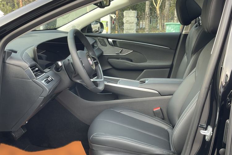 Used Buick LaCrosse 2025 28T Platinum Edition Interior 6