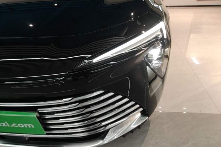 Used Buick LaCrosse 2025 28T Platinum Edition Left Front Headlight