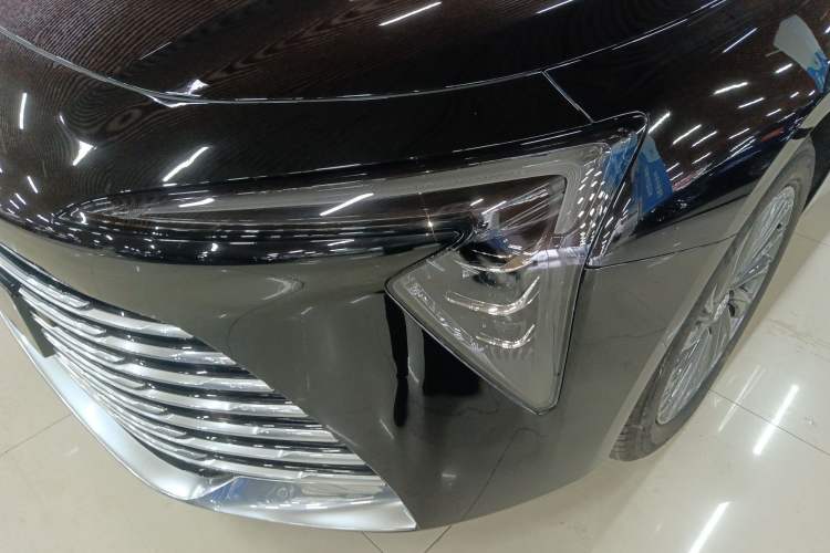 Used Buick LaCrosse 2025 28T Platinum Edition Left Front Headlight