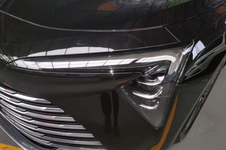 Used Buick LaCrosse 2025 28T Platinum Edition Left Front Headlight