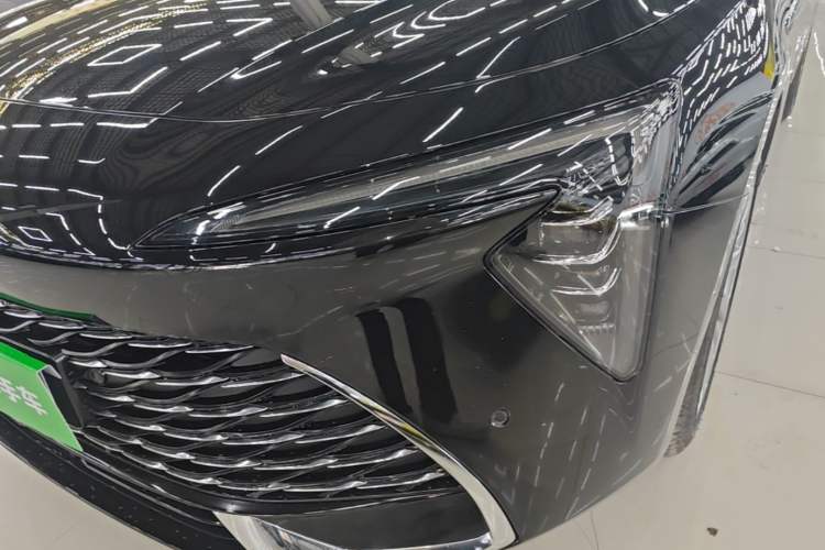 Used Buick LaCrosse 2025 Platinum Avia Edition Left Front Headlight