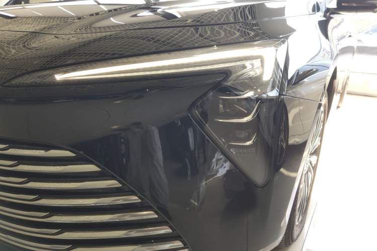 Used Buick LaCrosse 2025 28T Platinum Edition Left Front Headlight