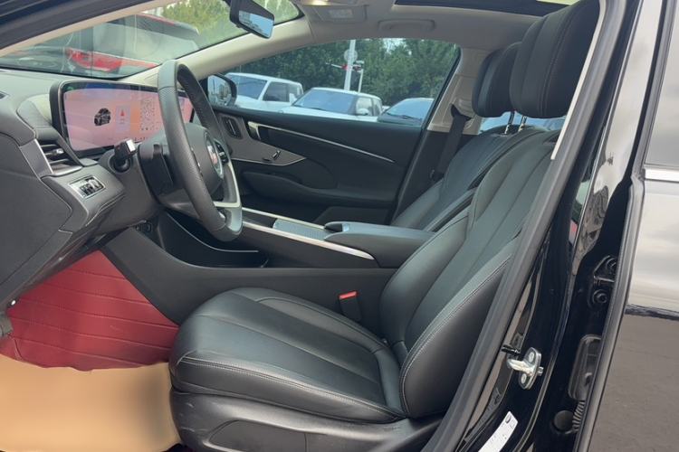 Used Buick LaCrosse 2025 28T Platinum Edition Left Front Seat