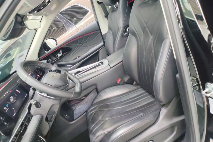 Used Buick LaCrosse 2025 28T Platinum Edition Left Front Seat