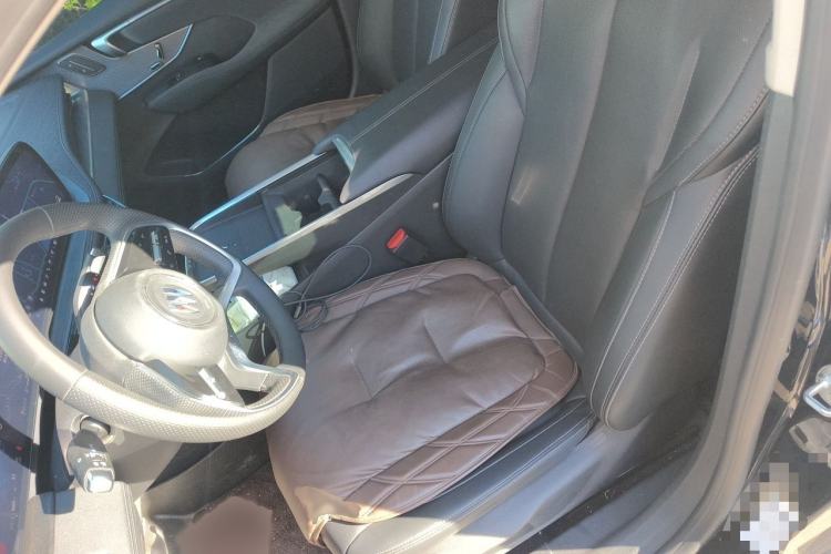 Used Buick LaCrosse 2025 28T Platinum Edition Left Front Seat