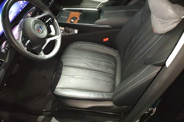 Used Buick LaCrosse 2025 Platinum Avia Edition Left Front Seat