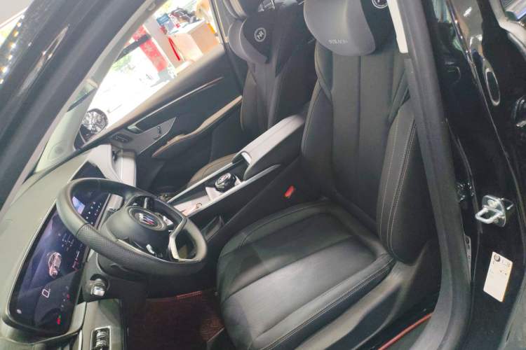 Used Buick LaCrosse 2025 28T Platinum Edition Left Front Seat