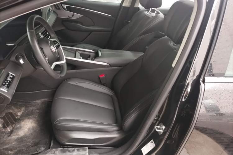 Used Buick LaCrosse 2025 28T Platinum Edition Left Front Seat
