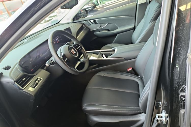Used Buick LaCrosse 2025 28T Platinum Edition Left Front Seat